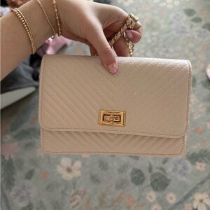 Elegant Cream Quilted Shoulder Bag